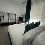 Isabel House Apartment *