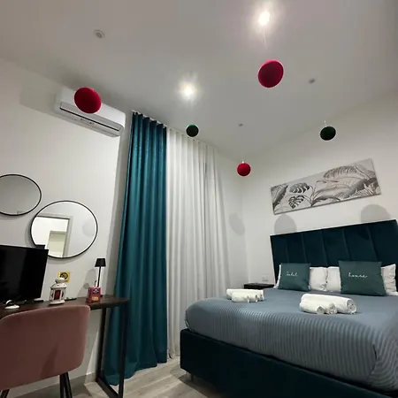Isabel House * Neapel